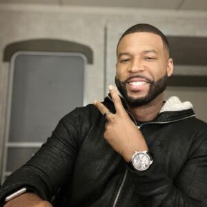 Robert Christopher Riley Instagram - Hi there! Have a blessed Monday!!! #Culhane #Dynasty #Season5 #robrileynyc