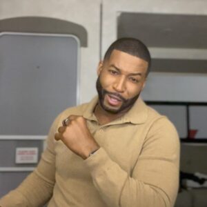 Robert Christopher Riley Instagram - SEASON 5 of @cw_dynasty begins filming today!! #SEASON4 drops on @Netflix tomorrow 10/22. We are coming with some DRAMA and some FUN!! Binge your heart out!!! #culhane #robrileynyc #Dynasty