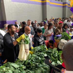 Robert Christopher Riley Instagram - Thank you to @celebsgiveback for having me today. It was a blessing to be able to help the city of Atlanta. With @keishabottoms and @troubleman31. An philanthropic honor #Dynasty #Culhane #PeppaSauce #RobRileyNYC #Atlanta #celebsgivebackatl