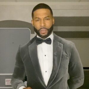 Robert Christopher Riley Instagram - PUBLIC SERVICE ANNOUNCEMENT #culhane #Dynasty #Robrileynyc #Wearamask