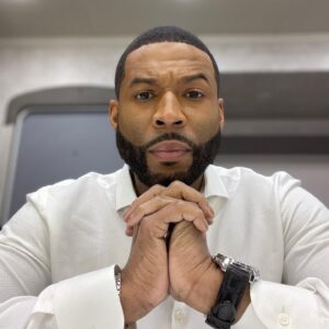 Robert Christopher Riley Instagram - Mmmm hmmm #Culhane #Robrileynyc #Dynasty
