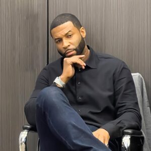 Robert Christopher Riley Instagram - A pic to post #Culhane #Dynasty #Robrileynyc