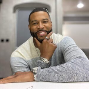 Robert Christopher Riley Instagram - #Casual #Culhane and @clocksandcolours #Dynasty #Season4