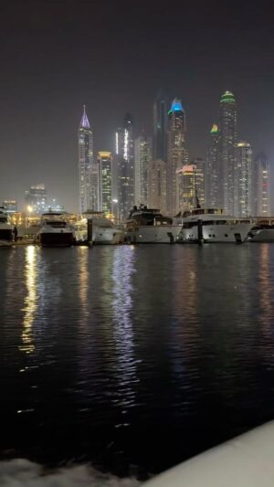 Robert Geiss Instagram - Ja, jetzt geht’s zum Abendessen. Frohe Ostern aus Dubai @robertogeissini