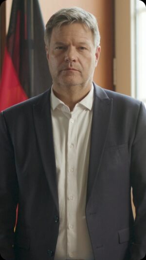 Robert Habeck Instagram - To-dos für heute: 
– Haushalt 2025 [✔️]
– Wachstumspaket [✔️]
– Einzug ins Halbfinale [ ]
