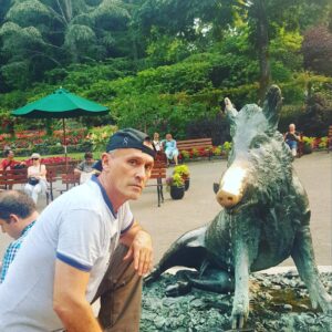 Robert Knepper Instagram - What you find in Canada #knepperspets
:::::::
It's pretty hazy out #forestfires  #the_robert_knepper_official