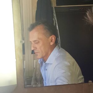 Robert Knepper Instagram - Down time #behindthescenes #BLEED  #the_robert_knepper_official