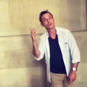 Robert Knepper Instagram - #throwyerbackoutthursday When I had a bit of fun with some schweet fans #Louvre #tbt #the_robert_knepper_official