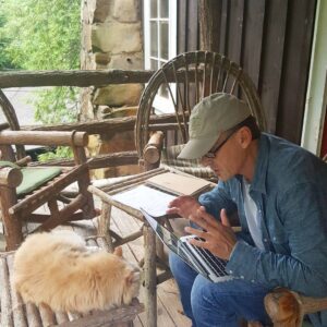 Robert Knepper Instagram - Goin' over some story ideas with my "mews" #knepperspets #Georgia #Atlanta  #writing #the_robert_knepper_official #BLEED