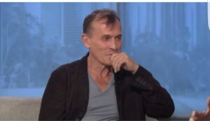 Robert Knepper Instagram - Read my Interview with AssignmentX - Great interview, Abbie! #prisonbreak #iZombie #Homeland #TexasRising #the_robert_knepper_official #the_robert_knepper_official 
Part 1 https://www.assignmentx.com/2017/prison-break-star-robert-knepper-on-new-event-series-part-1-exclusive-interview

Part 2
/https://www.assignmentx.com/2017/prison-break-robert-knepper-talks-izombie-and-bill-paxton-exclusive-interview/