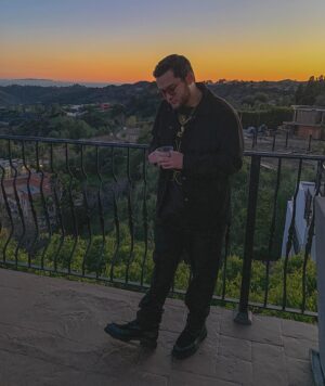Robert Ochoa Instagram - Just a photo in Beverly Hills… ⛰️ 

📸: @official_bearded_chef