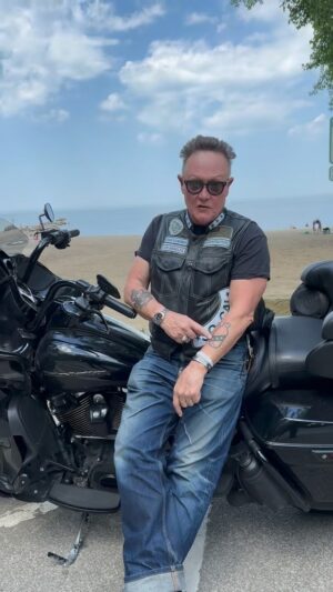 Robert Patrick Instagram - Boozefighters Motorcycle Club History Part 5- with beautiful Lake Erie behind me. 
For those asking about the “3 stars”, here ya go! 

It has been such an amazing journey having you all along with me. Thank you and have a memorable Memorial Day 🇺🇸

#RollingToRemember 

#RideForAmerica  #memorialdayweekend #lakeerie #boozefightersmc #mototrip #harleydavidson #roadglidelimited #historylesson