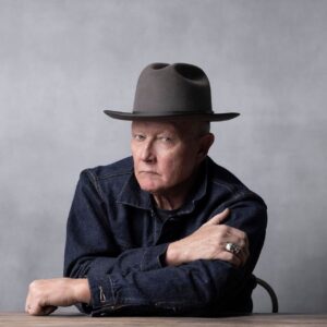 Robert Patrick Instagram - New profile photo. What do you think? 

📸 @ianspanier 

#newprofilepic #soserious