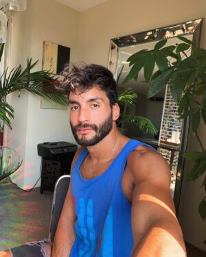 Robert Roldan Instagram - 8 weeks later..Hi, from my plants, printer, and I. ✨🌱
