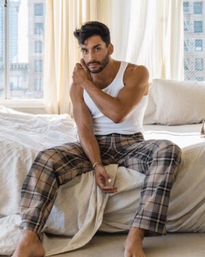 Robert Roldan Instagram - Thank you for asking me to shoot @shawnmchavez you are a wonderful artist and it was a pleasure to create with you. @mister