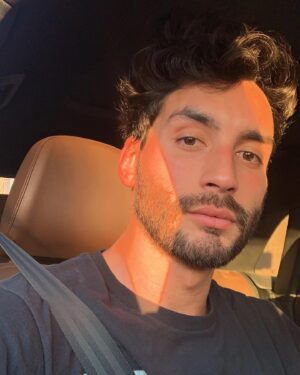 Robert Roldan Instagram - From story, to page. 🐺