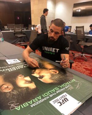 Robert Whittaker Instagram - #ufc 
#ufcanz 
#saudiarabia