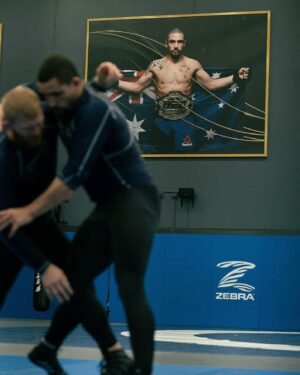 Robert Whittaker Instagram - Putting in the work ahead of #UFCSaudiArabia 📸🤼

Two months until we see The Reaper @RobWhittakerMMA back inside the Octagon!