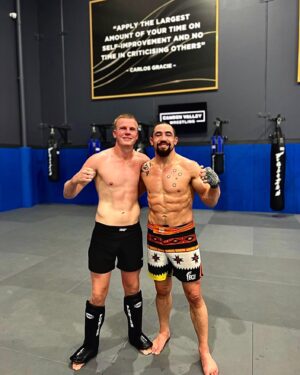 Robert Whittaker Instagram - Honed 👊🏽

#ufcanz
#ufc
#saudiarabia