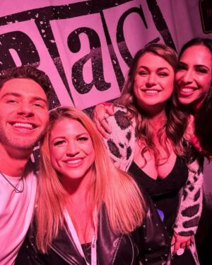 Roberta Blevins Instagram - Day 1 of @podcastmovement Evolutions photo dump.

💅🏼🥘🏆👯‍♀️🌱💜💃🏼🕺🏼🎙️

Hanging out with the team at @truenativemedia, The Ambies, Hollywood, @ithinknotpod, and a group photo of podcast DBs @ellynmarsh @itsjoeytaranto and @terranewell 

#podcastmovement #podcastersofinstagram #podcastmovement #evolutions2024