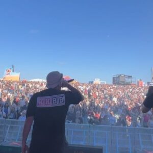 Roberta Medina Instagram - Rock in Rio Lisboa🎸🌍
Tarde de sonho❤️ Milhares ao rubro🤯 OBRIGADO a todos🤩 SOLD OUT!🔥

Sentimos a energia de cada uma das pessoas presentes, ficaram no nosso coração @rockinriolisboa 🫶⚡️

Obrigado à @sicoficial @sic.caras e @rfmportugal pelo carinho❤️ 

Obrigado #superbockdigitalstage @rockinriolisboa @superbock @robertamedinaalwayssmile @newsheet_pt @milkandblackdigital 🚀

Foi uma honra atuar pela segunda vez num dos maiores Festivais de Música e Entretenimento 🇵🇹🎸

A BANG Summer Tour 2024 começa agora em força de Norte a Sul e Ilhas🇵🇹 Contamos convosco!!! Até breve família 🫶

🌐 @dohitsagency

—
—

#djskisskissbangbang #KKBB #kisskissbangbang #dj #stage #festival #club #music #viral #fyp #brasil #reelsportugal #rockinriolisboa #rockinrio #superbock #kisskiss #bangbang #lisboa #portugal