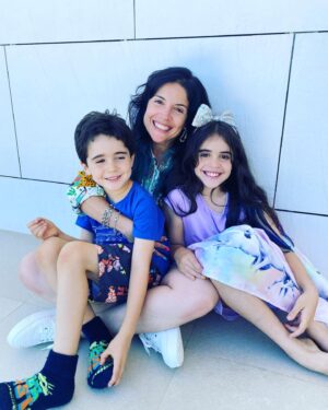Roberta Medina Instagram - Feliz dia da(s) Mãe(s)! 🥰❤️❤️🥰 #amor #entrega #plenitude #gratidao #édifícilparacarambamaséamelhorcoisadomundo 😁🥰