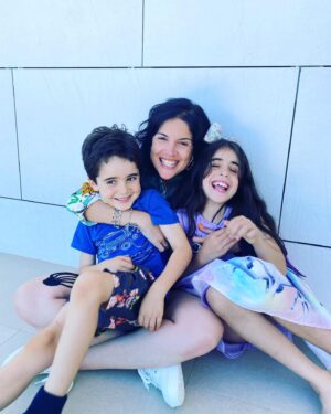 Roberta Medina Instagram - Feliz dia da(s) Mãe(s)! 🥰❤️❤️🥰 #amor #entrega #plenitude #gratidao #édifícilparacarambamaséamelhorcoisadomundo 😁🥰