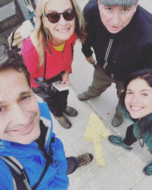 Roberta Medina Instagram - Família! Nada mais importante 🥰 E os que não estão nas fotos estão na alma ❤️ Caminho de Santiago com mommy e manos ❤️