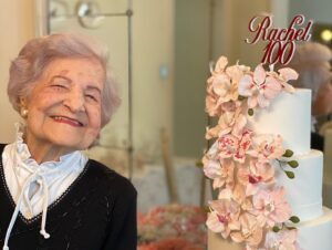 Roberta Medina Instagram - Obrigada por nos guiar e iluminar com sabedoria e amor ❤️ Obrigada pela família linda que construiu, une e alimenta diariamente ❤️ Te amo Vó! A fasquia subiu, 100 Anos! ☀️☀️☀️❤️❤️❤️🥰🥰🥰