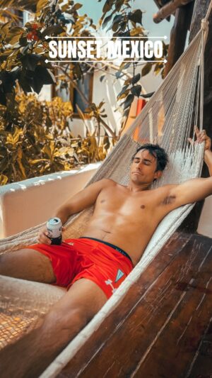Roberto Cox Instagram - ☀️ ¿Dónde vieron el mejor atardecer de sus vidas?
🇲🇽 Este es uno de los más hermosos que me tocó ver. Es en Holbox, México.
🏝️ Si quieren playas tranquilas y días de relax total no duden en visitar esta isla a dos horas del aeropuerto de Cancún. ¡Un paraíso en la tierra!