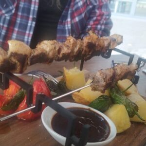 Roberto García Ruiz Instagram - He comido en @kroneng_ en Valdemoro y señores…increíble en calidad y en cantidad. Súper recomendado