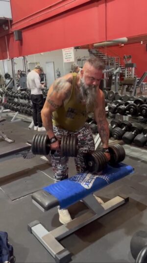 Roberto García Ruiz Instagram - #trapezeworkout