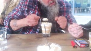 Roberto García Ruiz Instagram - He comido en @kroneng_ en Valdemoro y señores…increíble en calidad y en cantidad. Súper recomendado