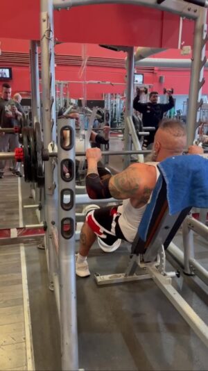 Roberto García Ruiz Instagram - #shoulderworkout
