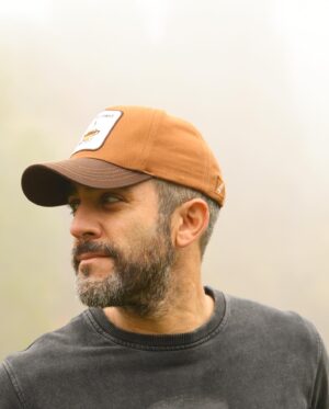 Roberto Leal Instagram - Organizamos este viaje por ellos, porque era su ilusión, porque pensamos que era un regalo para los dos y cuando nos dimos cuenta descubrimos que el verdadero regalo ha sido para los 5. Días de risas, sol, nubes, naturaleza, kilómetros, amor y vida. 🚐❤️ ¿Próximo destino, @sararubio__ ? 

Nuestra primera vez en autocaravana 🥰 Gracias @rumbotierra por los consejos. ¡Volveremos!