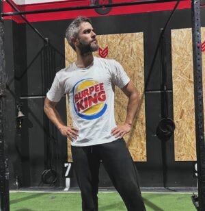Roberto Leal Instagram - BURPEES king (o no 🐸). 

#crossfit #crossfitrules #hamburpesas