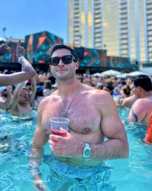 Roberto Portales Instagram - Wet Republic 🙌🏼 #poolparty #lasvegas #zedd #pool #summer #tao