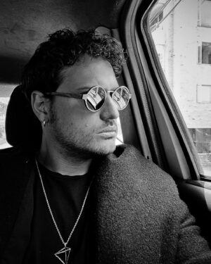 Roberto Urbina Instagram - Work day.