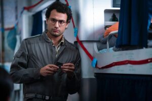 Roberto Urbina Instagram - Math,science and CW7. New episode tonight on @tntdrama ! Nuevo capítulo de @snowpiercertv mañana en @netflixlat #snowpiercers2 🚊 ❄️