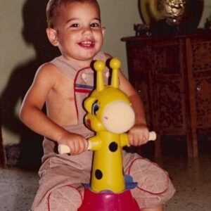 Roberto Urbina Instagram - #TBT 1985 - Monteria, Cordoba, Colombia.🦒