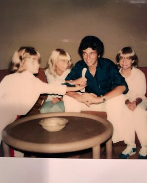 Robi Ludwig Instagram - Congrats to my cover magazine uncle, @mrgweather who graces the cover of Total Prestige Magazine. The link to the article is in my story. Some of you may mot know he started as a New York City Science teacher in the Bronx. Here’s a #fbf of my sister’s and me visiting my uncle at the studio.

And yes, we were interviewing my uncle with a comb-🤭

#wbw #mrg #weather #weatherman #covermagazine #totalprestigemagazine