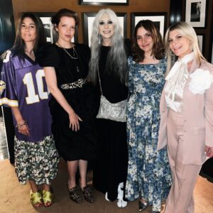 Robi Ludwig Instagram - Thrilled to have been part of the debut event for @freefree.xx in #NYC at @fasanorestaurantny. The founder @yasminesterea, along with @batshevahay & @marielaffontofficial, shared their goal of empowering women and advancing girls’ and women’s freedom. 

 @laurenezersky thank you for coming with me, and running into @alizalichtxo made the evening even better. 

New Yorkers, you can now join this mission too. Check out my stories for more info.

#women #womensupportingwomen #freedom #charity #nyc.