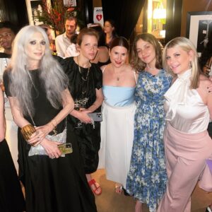 Robi Ludwig Instagram - Thrilled to have been part of the debut event for @freefree.xx in #NYC at @fasanorestaurantny. The founder @yasminesterea, along with @batshevahay & @marielaffontofficial, shared their goal of empowering women and advancing girls’ and women’s freedom. 

 @laurenezersky thank you for coming with me, and running into @alizalichtxo made the evening even better. 

New Yorkers, you can now join this mission too. Check out my stories for more info.

#women #womensupportingwomen #freedom #charity #nyc.