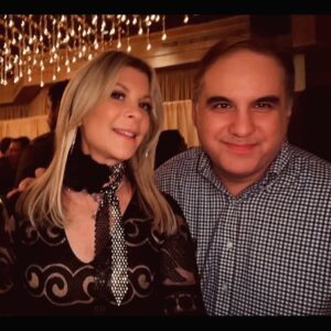 Robi Ludwig Instagram - Thank you David Perozzi for bringing me to this funtastic book party @huntandfish for none other than @scaramucci Congrats, Anthony! It was definitely the place to be with @chrisccuomo @chrischristie @ritacosbyshow @valgreenberg and many other familiar faces showing up to celebrate.

Dress @foxsdesigner 

#bookparty #anthonyscaramucci #himtamdfish #tvlive #nyc  #broadwayworld