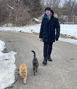Robin Lord Taylor Instagram - Hey, everyone. I hope you are all ok. We met some friendly locals on our walk today. Sending you love and positivity. ❤️ (We were on a country lane, not a single other person outside for miles. Please wear your masks when around other humans.) 📷: @dickiedibella