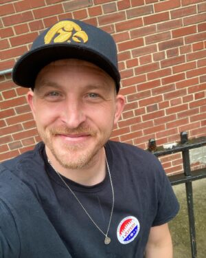 Robin Lord Taylor Instagram - Feelin’ good! I❤️NYC #vote