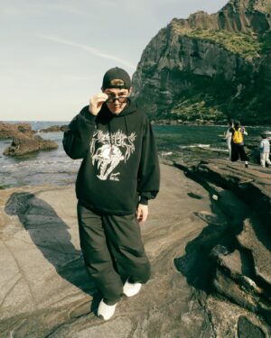 Robin Packalen Instagram - Greetings from Jeju Island🍊