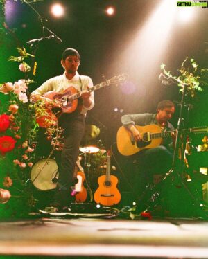 Robin Pecknold Instagram - Some beautiful analog film shots of the Spring Recital from @poonehghana 🤍🤍🤍 what a night.