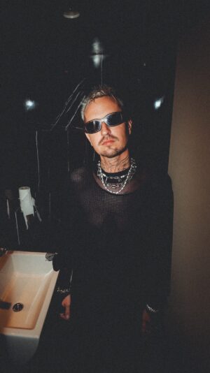 Robin Schulz Instagram - Ibiza 🍒🍒🍒