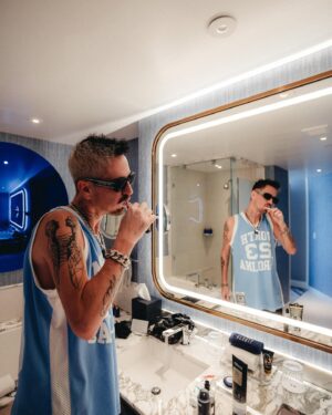Robin Schulz Instagram - Desert weekends. ☀️